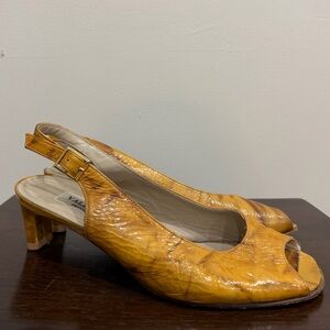 Valentino Pronto Moda Vintage 60’s Peep-Toe Slingback Heels